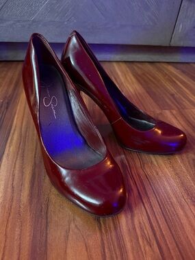 Jessica Simpson Burgundy Patent Leather Pumps